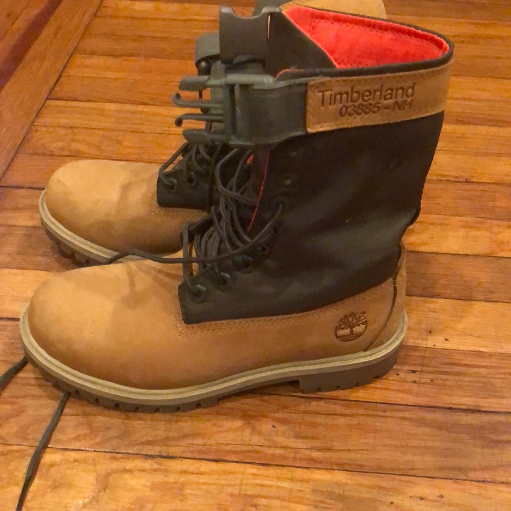 Tan & army green Timberland boots boys Sz4